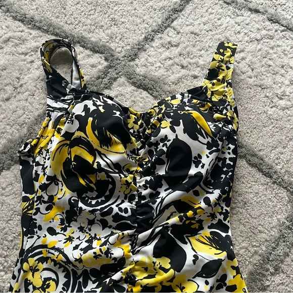 Maxine of Hollywood one piece bathing suit swimsuit  black yellow white floral 8 - Picture 4 of 8